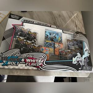 Pokemon Black & White Volt Flare Set with Blue and Black Accents
